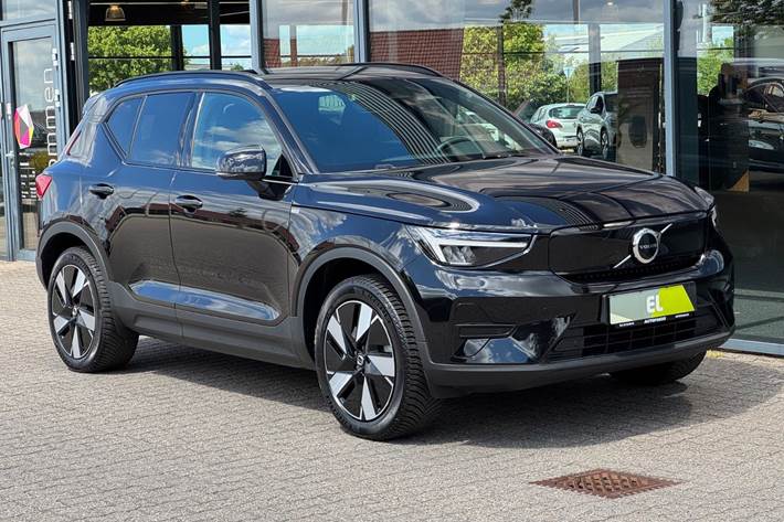 Sort Volvo XC40 fra 2024