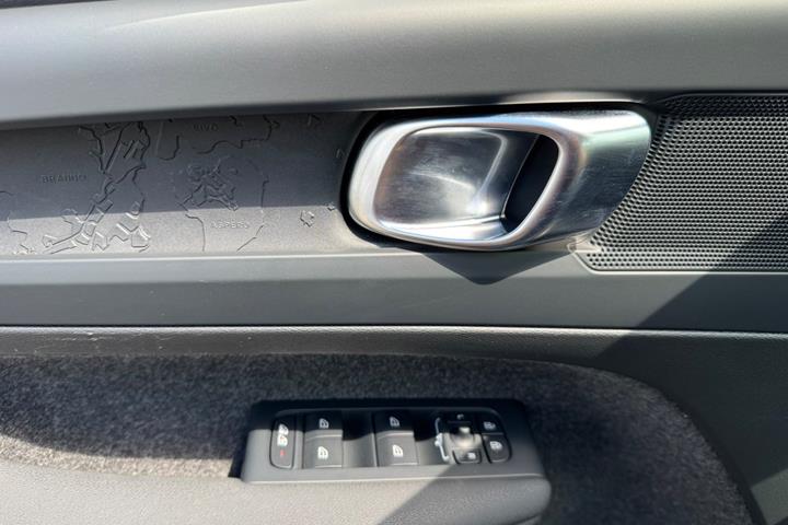 Sort Volvo XC40 fra 2024