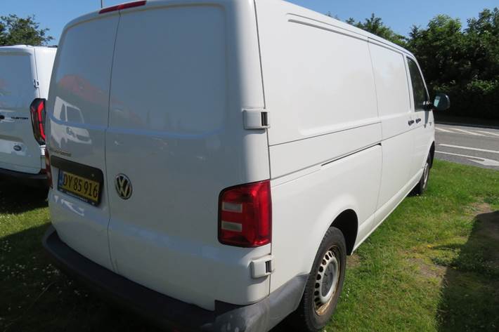Hvid VW Transporter fra 2019