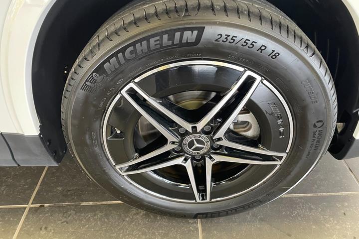 Hvid Mercedes EQA250+ fra 2026