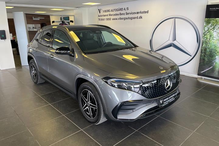 Grå Mercedes EQA250+ fra 2026 set udefra