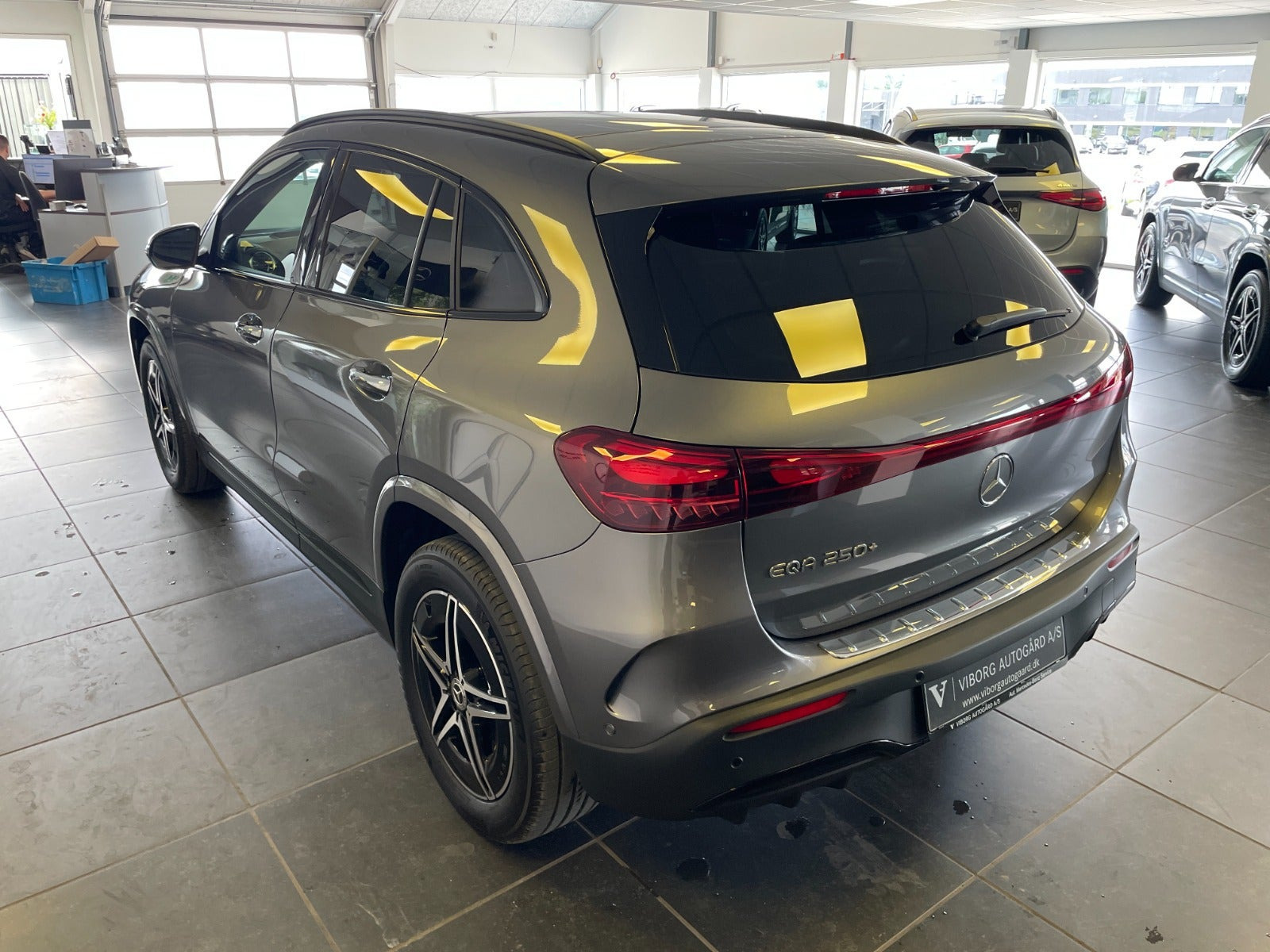 Grå Mercedes EQA250+ fra 2026