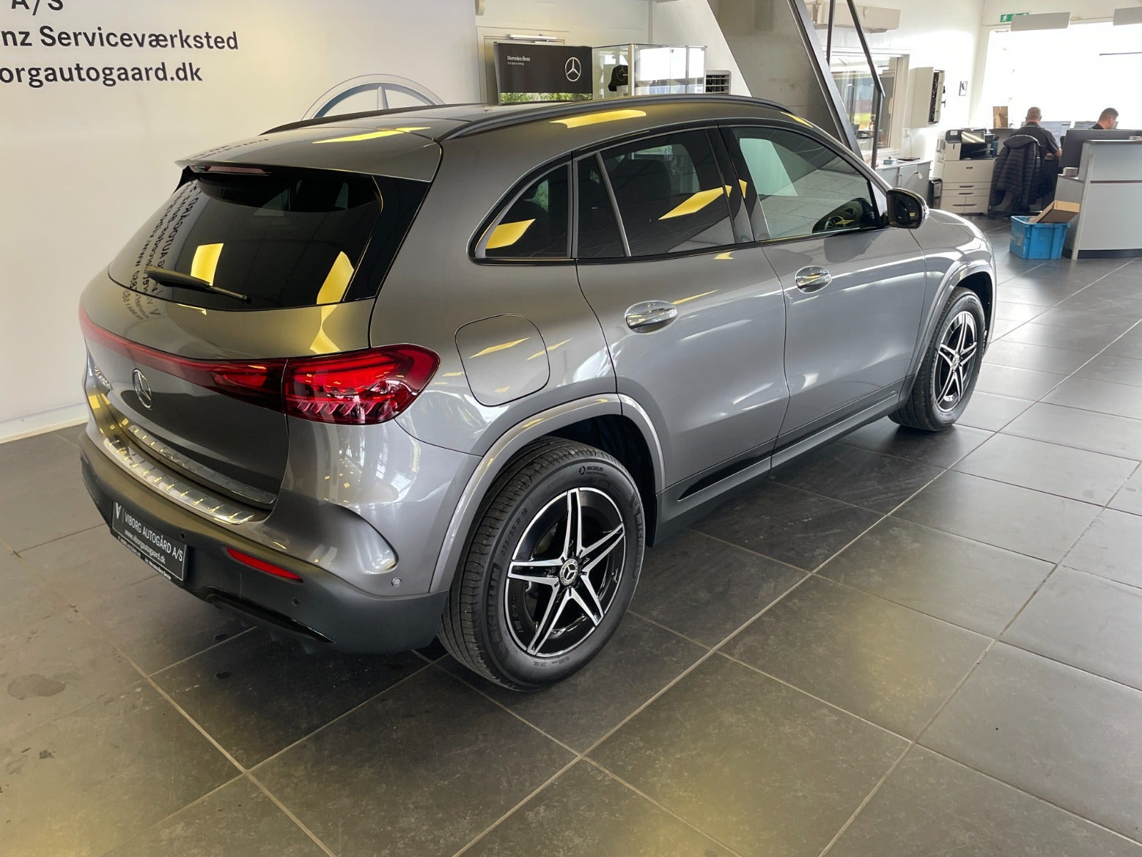 Grå Mercedes EQA250+ fra 2026