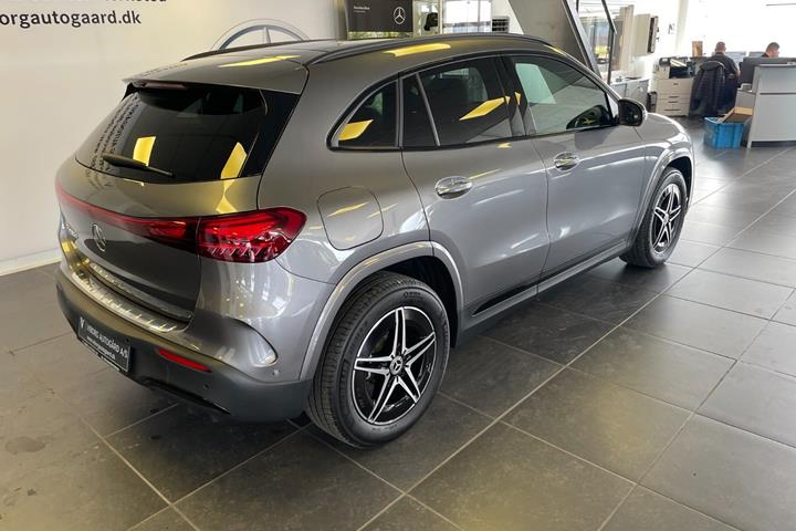 Grå Mercedes EQA250+ fra 2026