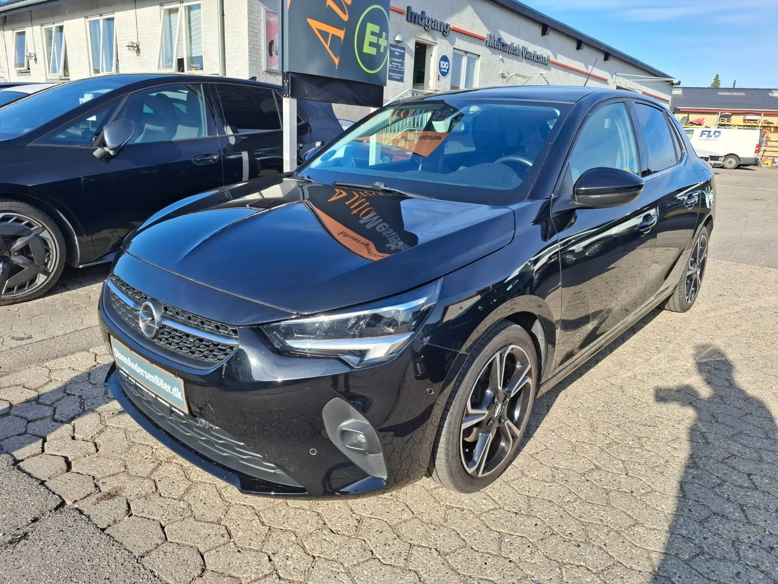 Sort Opel Corsa fra 2020