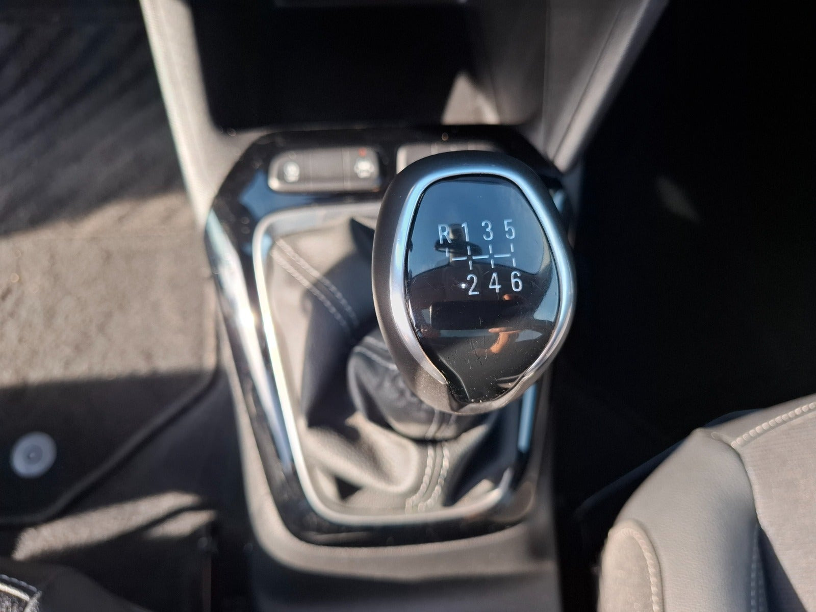 Sort Opel Corsa fra 2020
