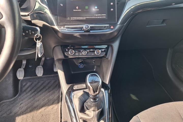 Sort Opel Corsa fra 2020