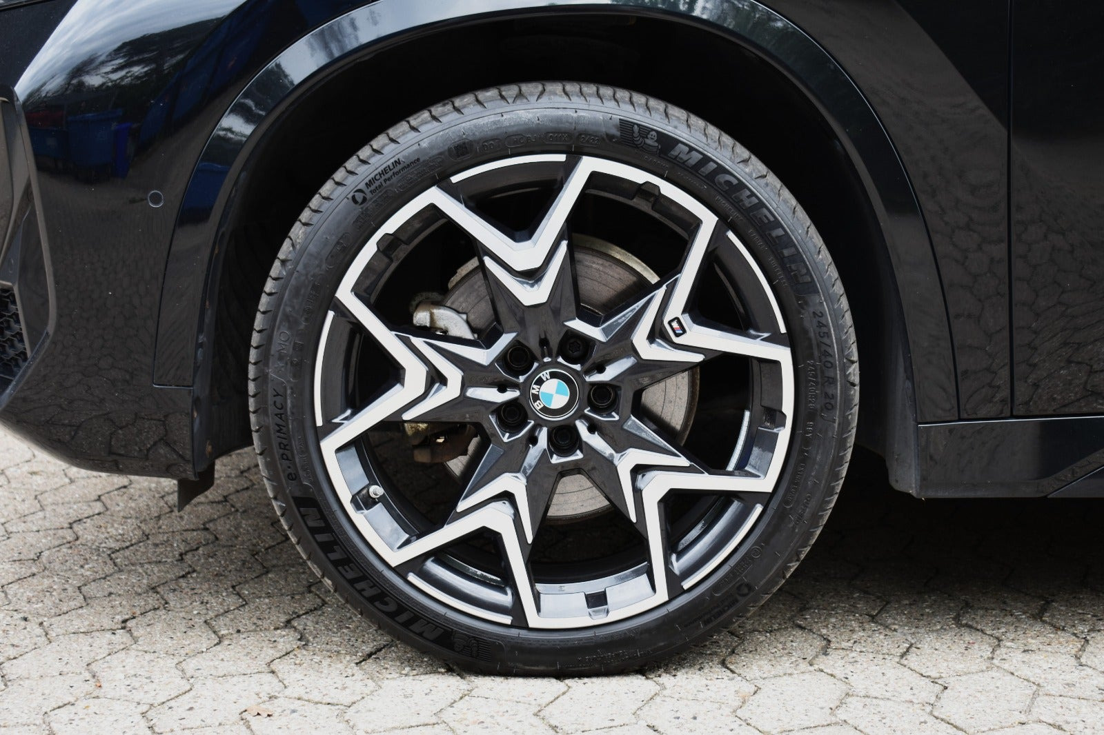 Sort BMW iX1 fra 2022