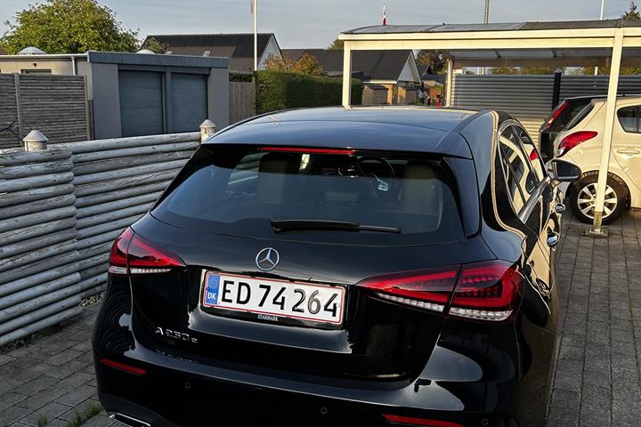 Sort Mercedes A-Klasse fra 2021