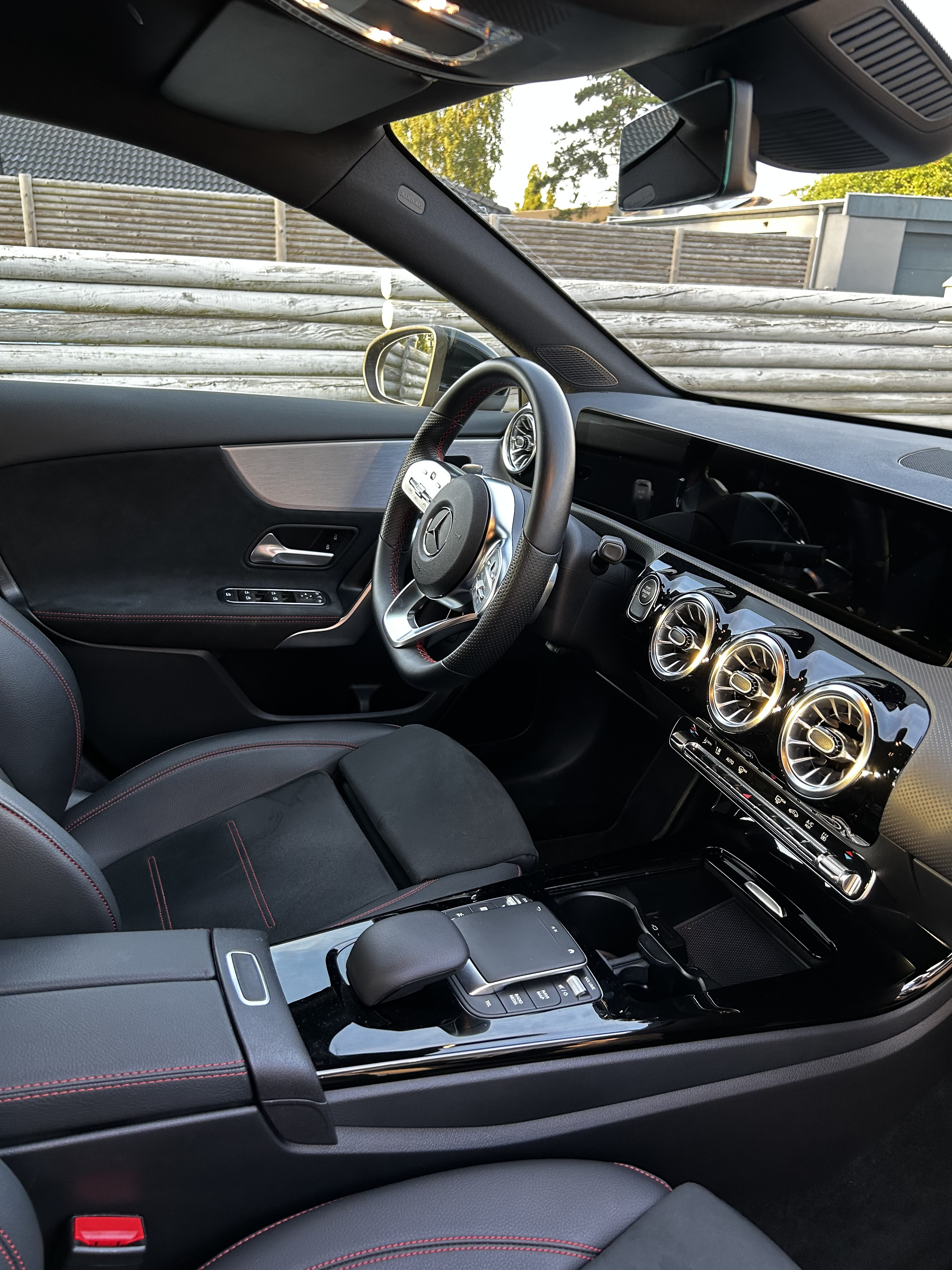Sort Mercedes A-Klasse fra 2021