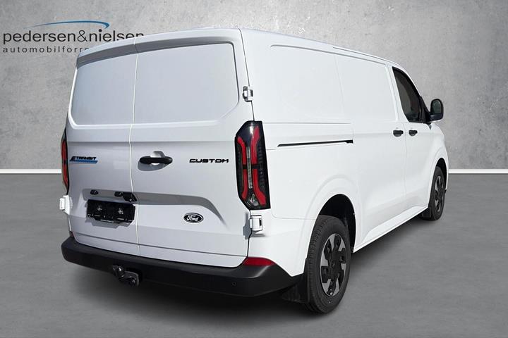 Hvid Ford E-Transit Custom fra 2026
