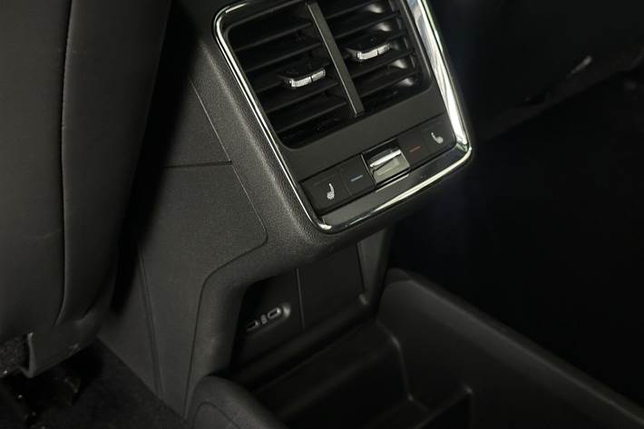 Sølv Skoda Enyaq fra 2024
