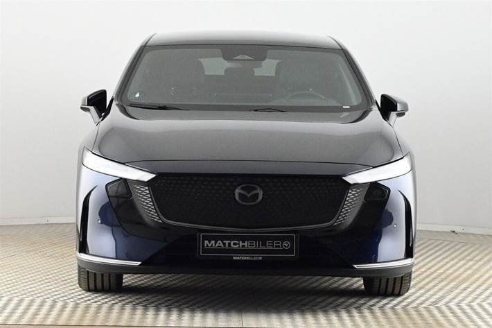Blå Mazda 6e fra 2026