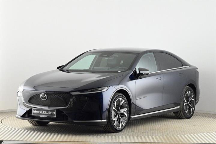 Blå Mazda 6e fra 2026