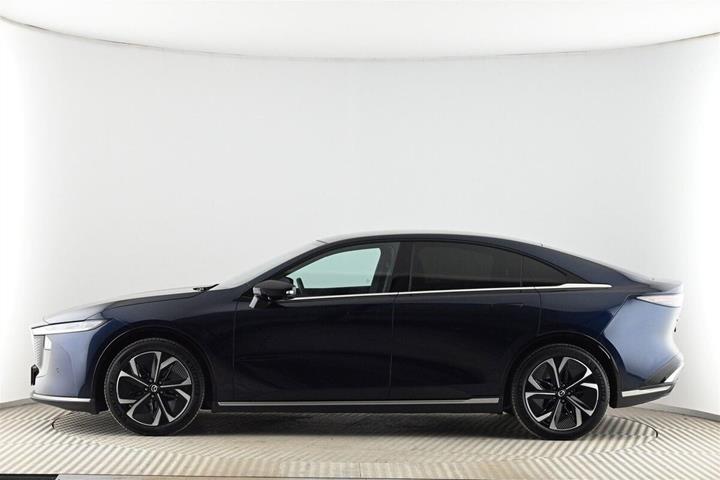 Blå Mazda 6e fra 2026