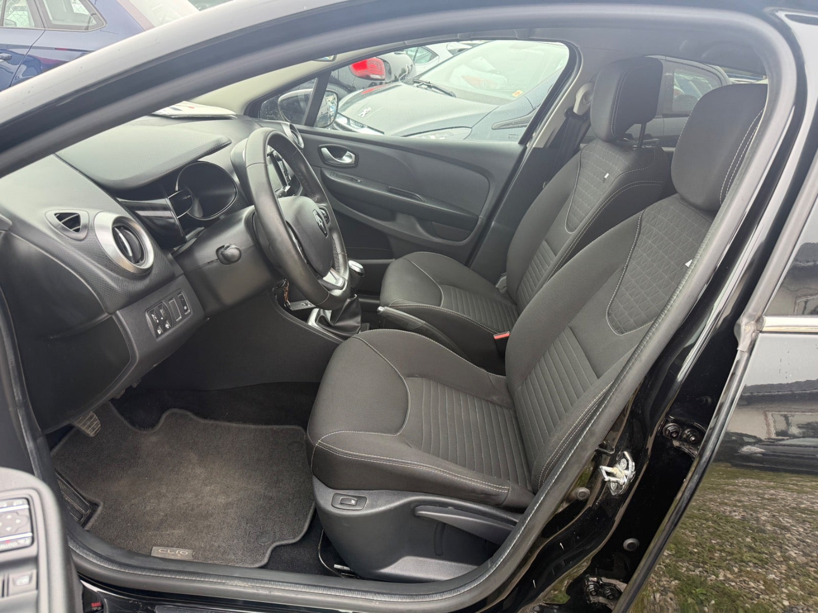 Sort Renault Clio IV fra 2018