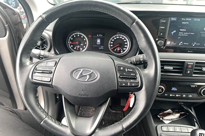 Orange Hyundai i10 fra 2022