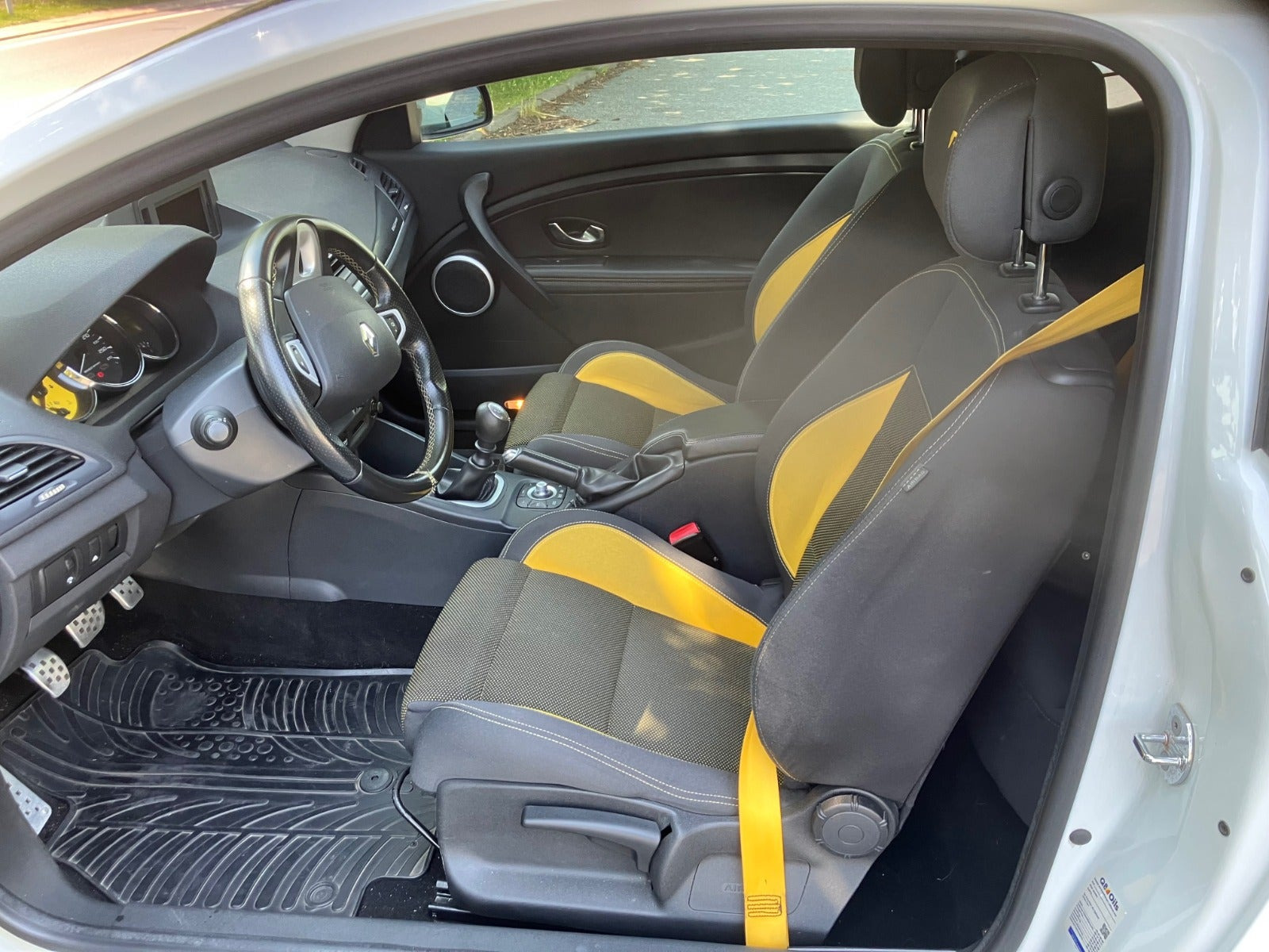 Hvid Renault Megane III fra 2011