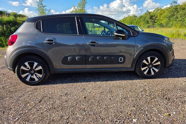 Grå Citroën C3 fra 2020