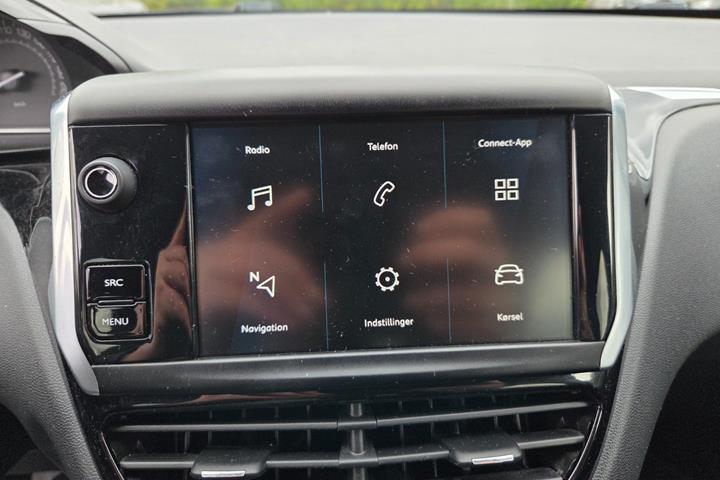 Blå Peugeot 208 fra 2019