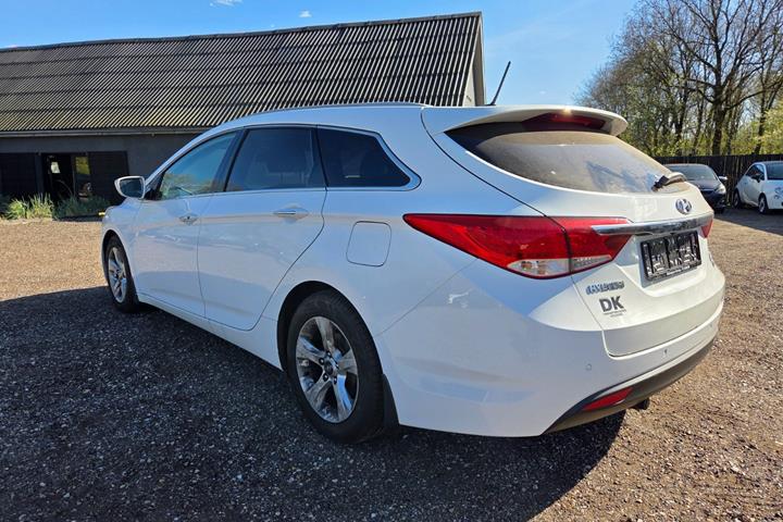 Hvid Hyundai i40 fra 2012