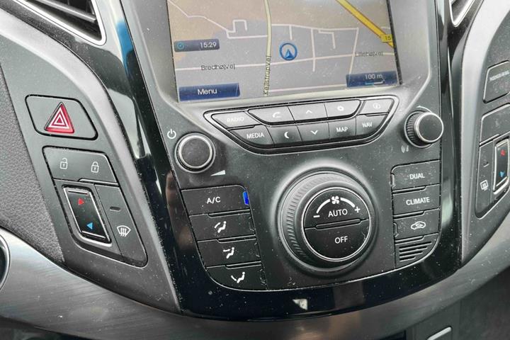 Hvid Hyundai i40 fra 2012