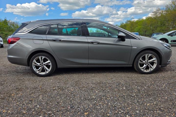undefined Opel Astra fra 2018