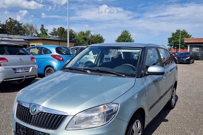 Sølv Skoda Fabia fra 2011
