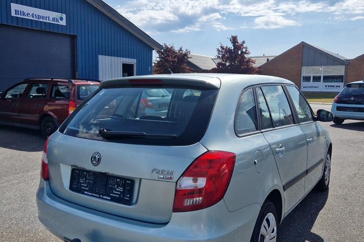 Sølv Skoda Fabia fra 2011