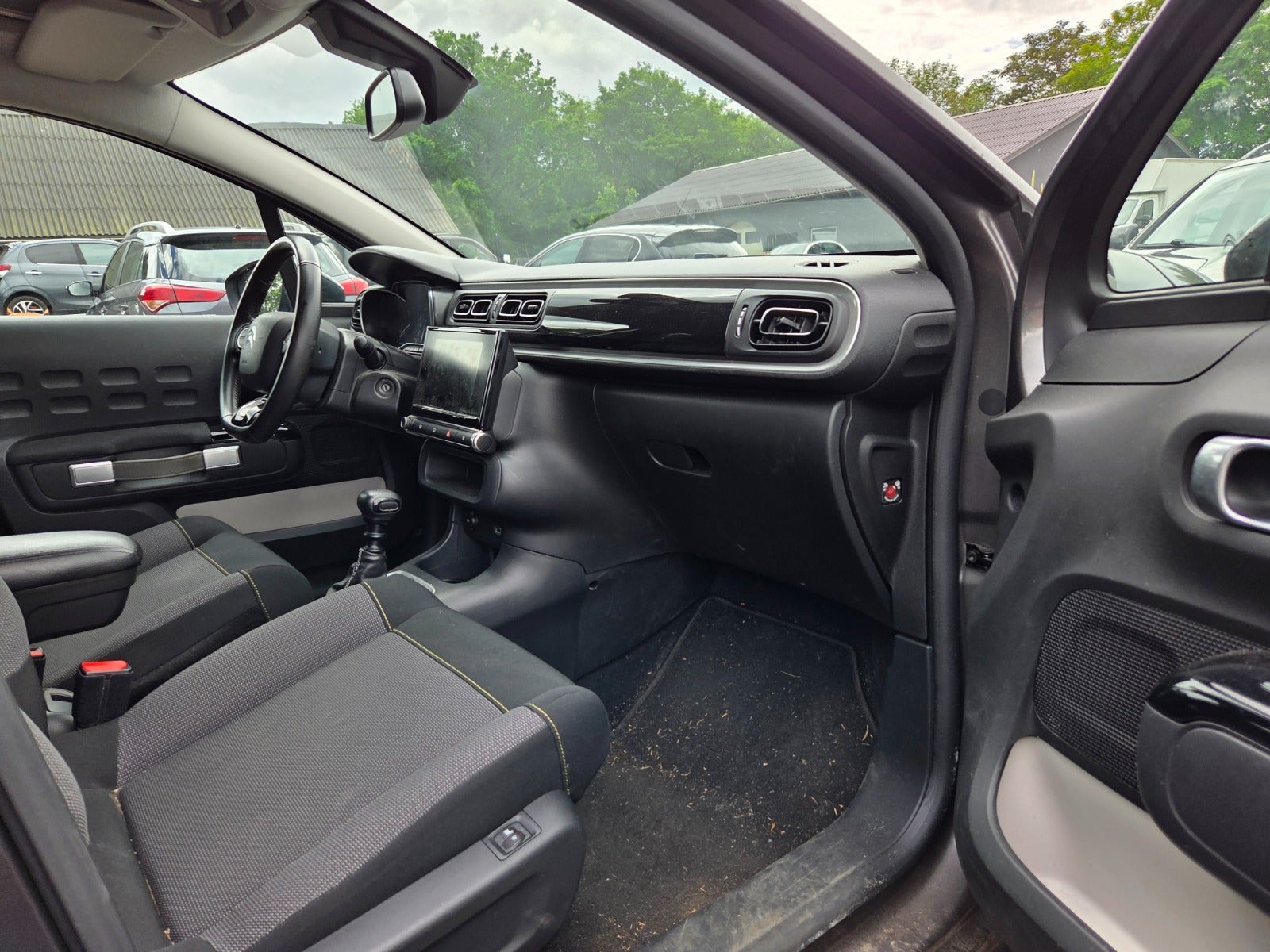 Grå Citroën C3 fra 2019