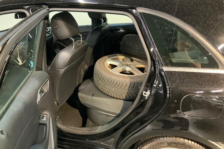 Sort Mercedes B180 fra 2013