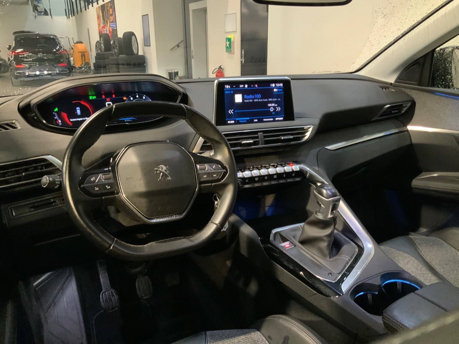 Sort Peugeot 3008 fra 2018