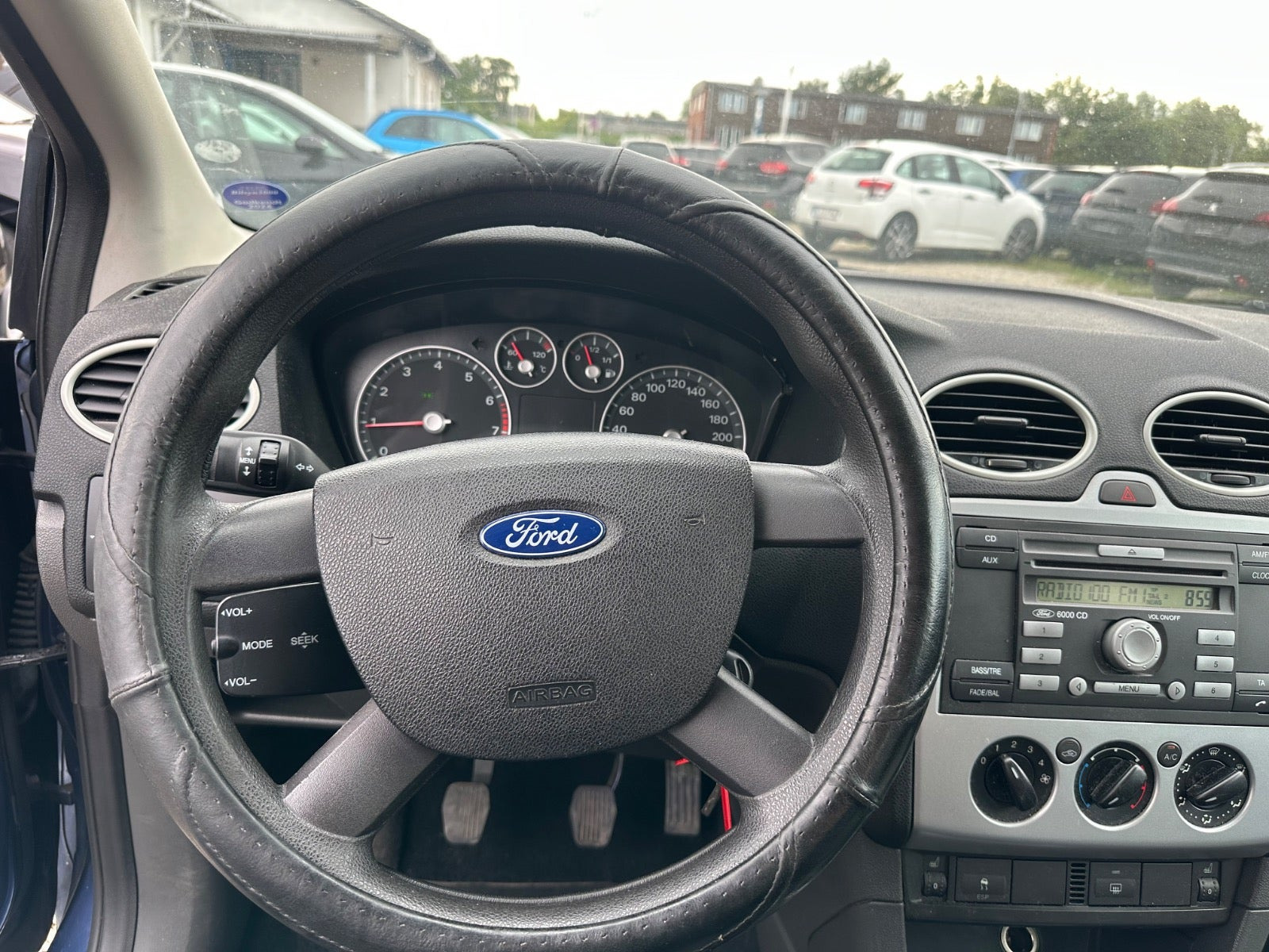 Blå Ford Focus fra 2006