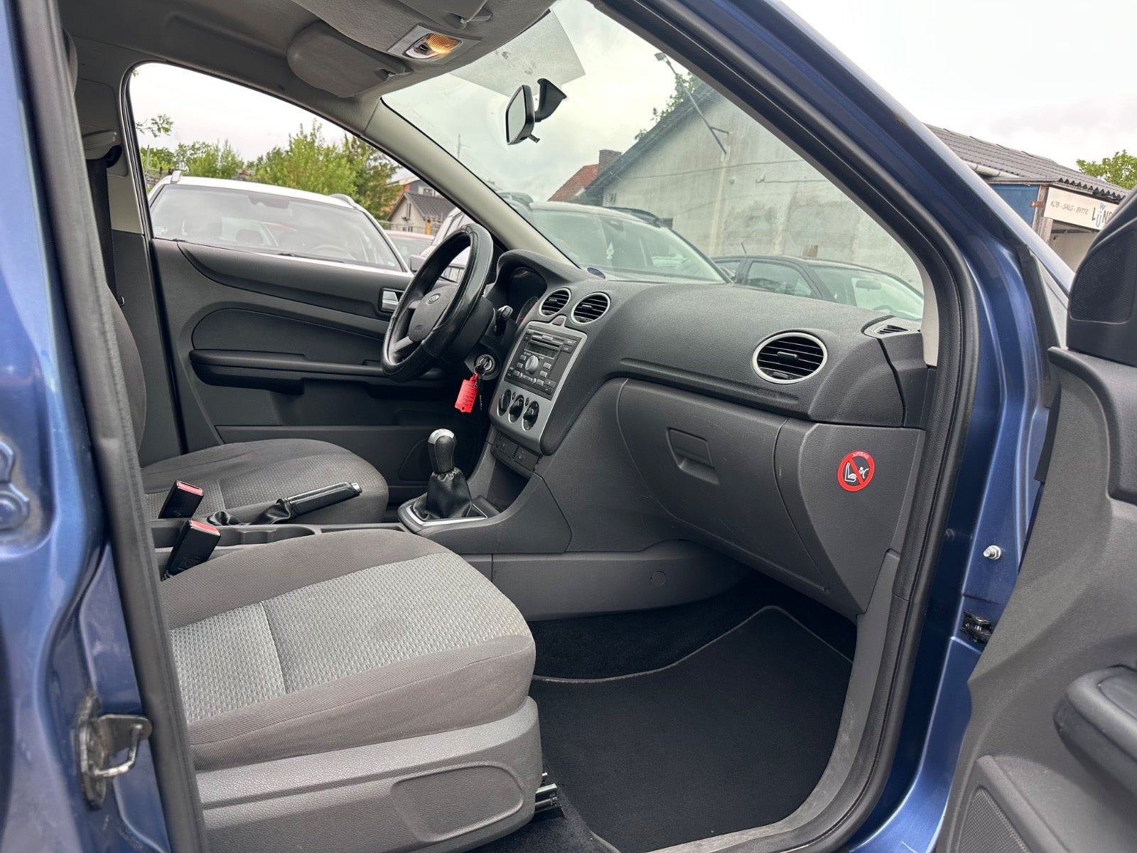 Blå Ford Focus fra 2006