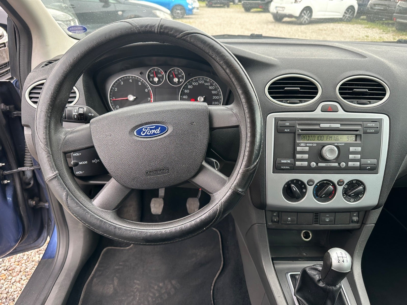 Blå Ford Focus fra 2006
