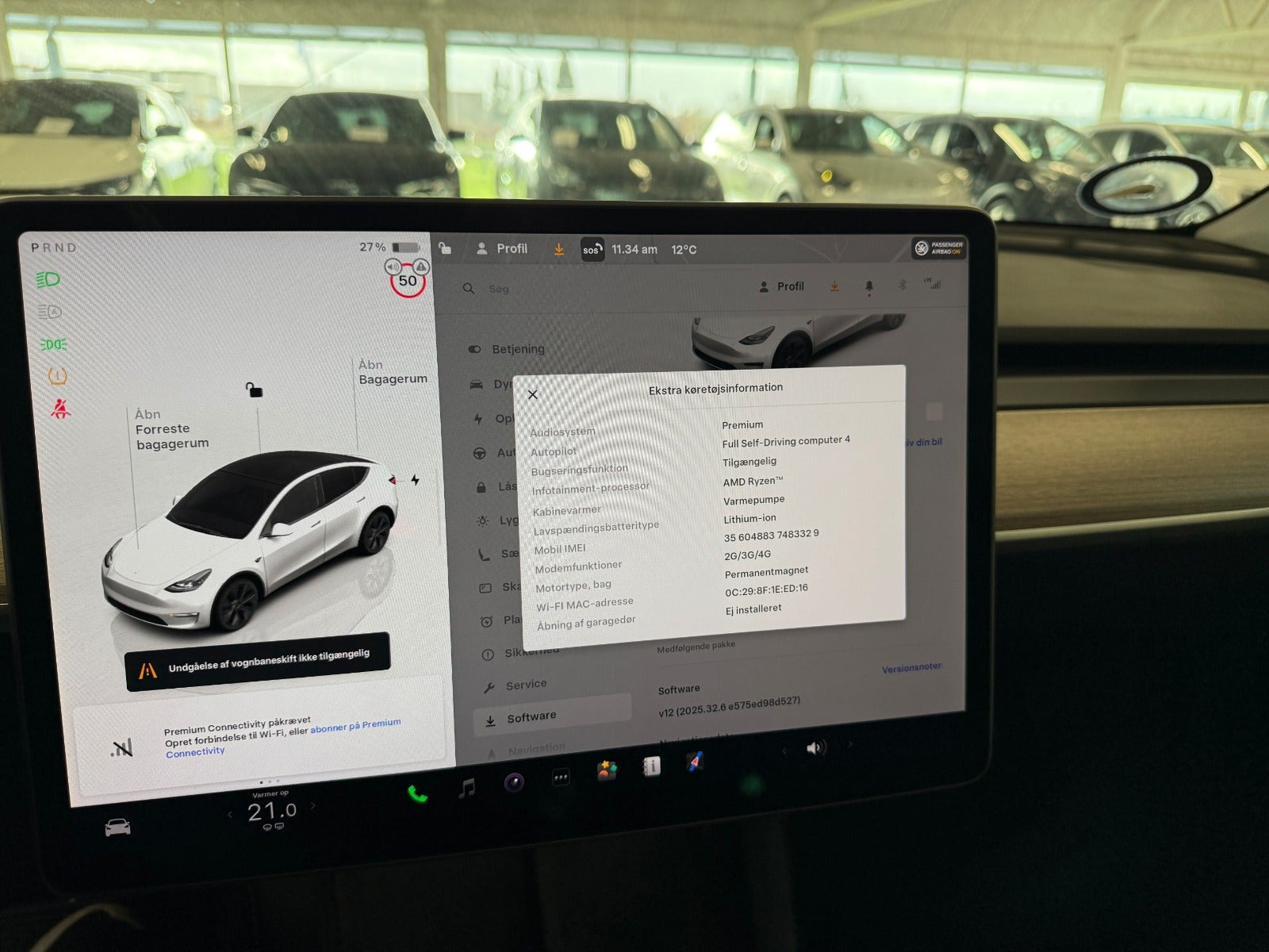 Hvid Tesla Model Y fra 2024