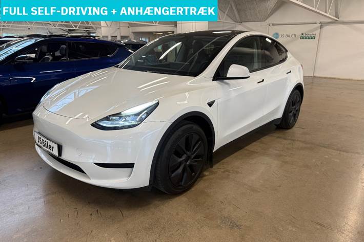 Hvid Tesla Model Y fra 2025