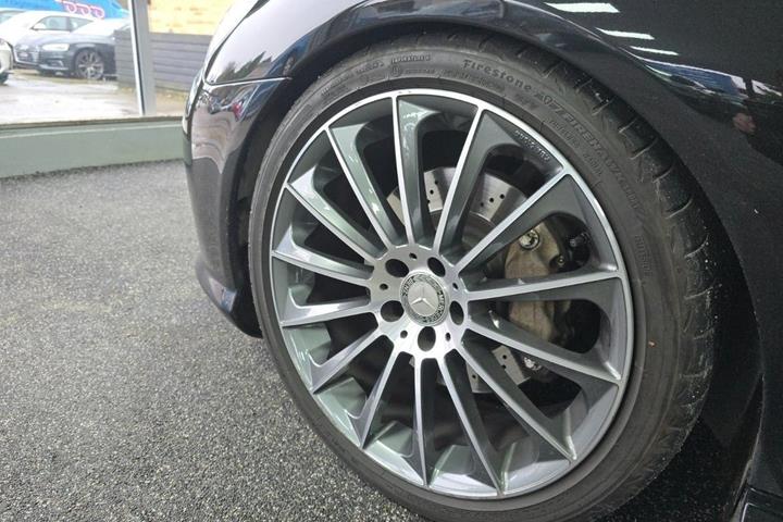 Sort Mercedes CL500 fra 2007