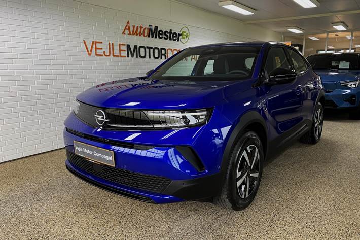 Blå Opel Mokka-e fra 2025