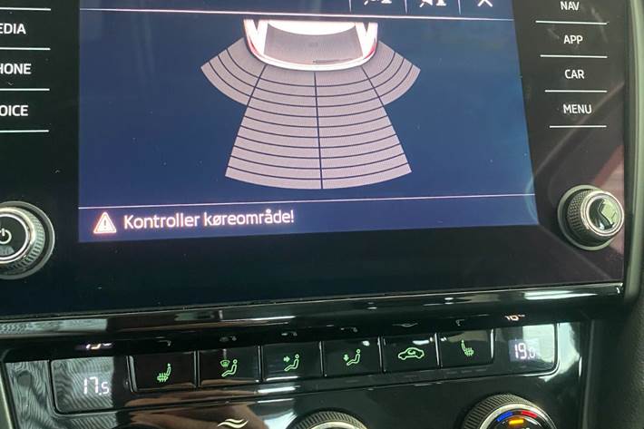 Sort Skoda Octavia fra 2019