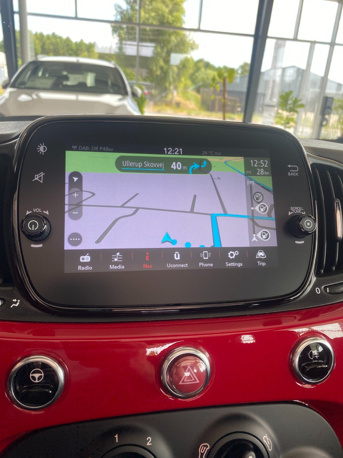 Rød Fiat 500C fra 2021