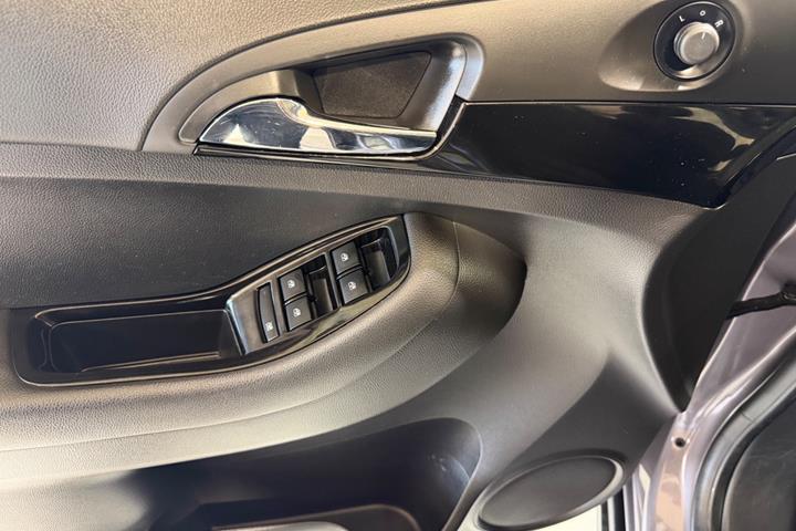 Grå Chevrolet Orlando fra 2012