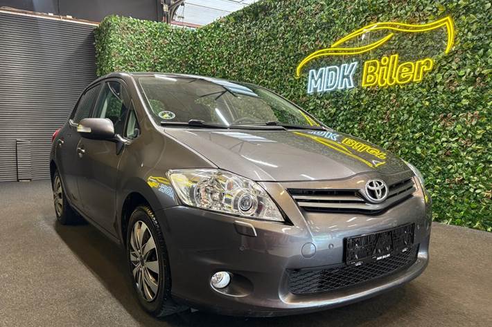 undefined Toyota Auris fra 2010