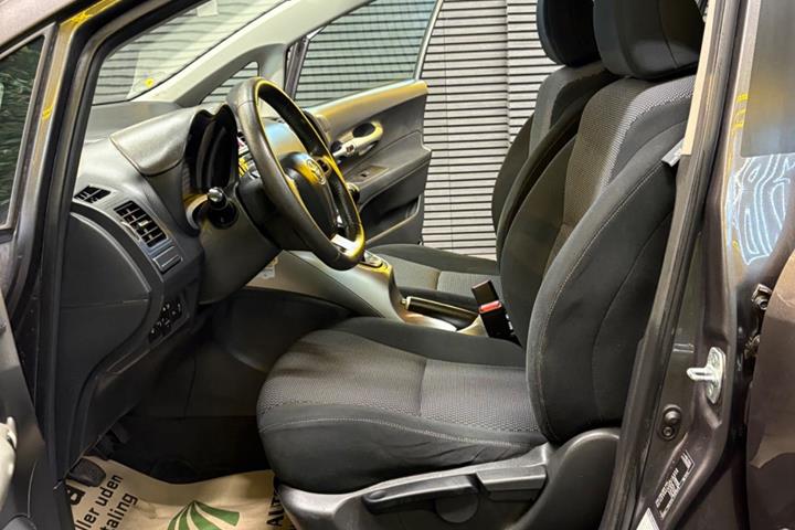 undefined Toyota Auris fra 2010