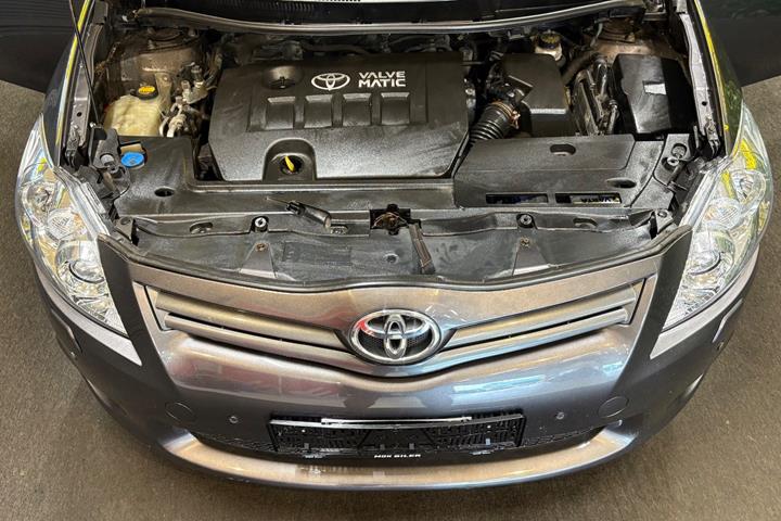 undefined Toyota Auris fra 2010