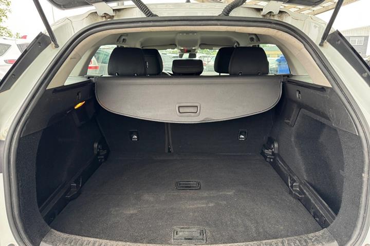Hvid Renault Megane IV fra 2018