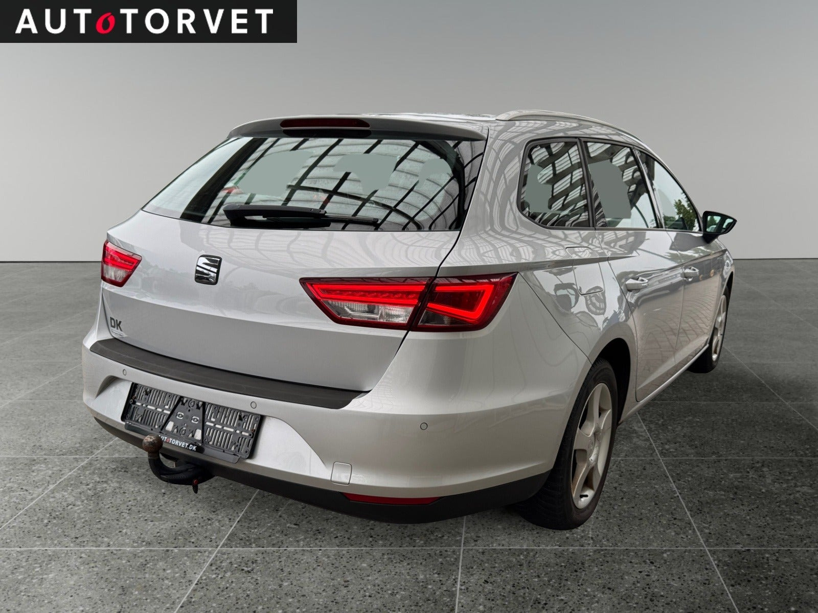 Sølv Seat Leon fra 2015