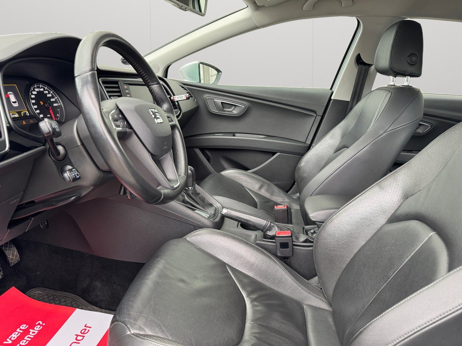 Sølv Seat Leon fra 2015