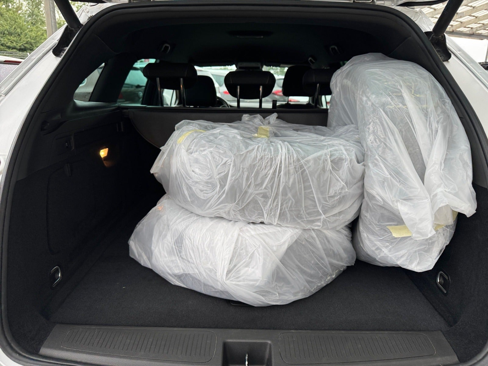 Sølv Opel Astra fra 2019