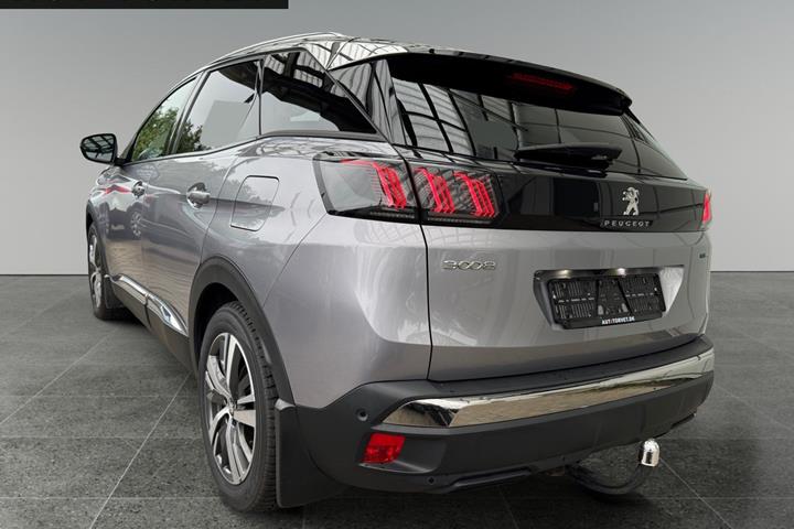 Grå Peugeot 3008 fra 2021